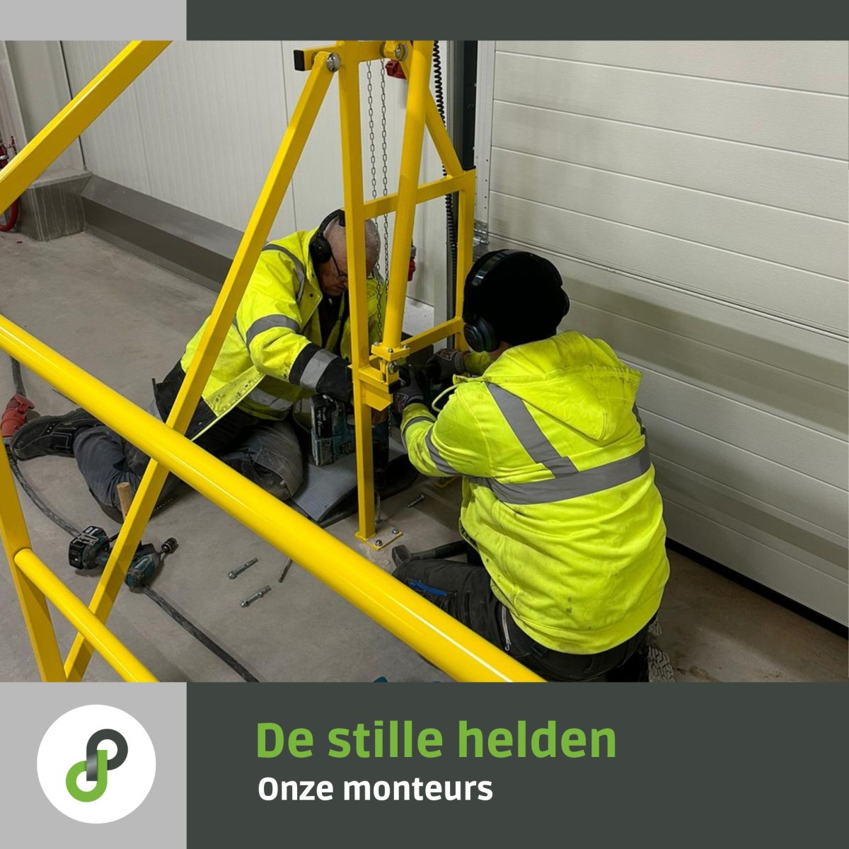 Onze monteurs in het zonnetje.jpg